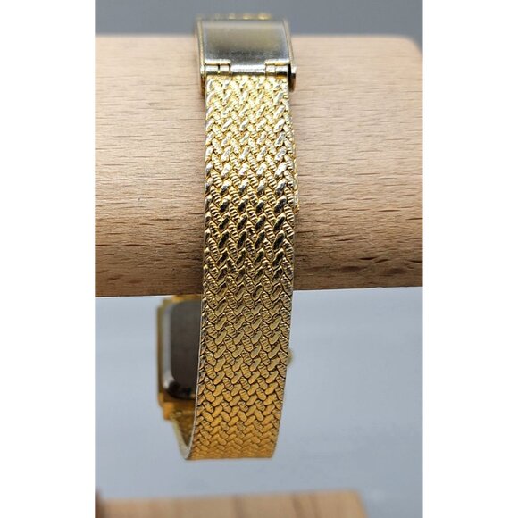 Seiko Galaxy Ladies Tank Watch VTG 1992 Gold Plated Black Dial 20mm 6" Mesh Band - Picture 7 of 16